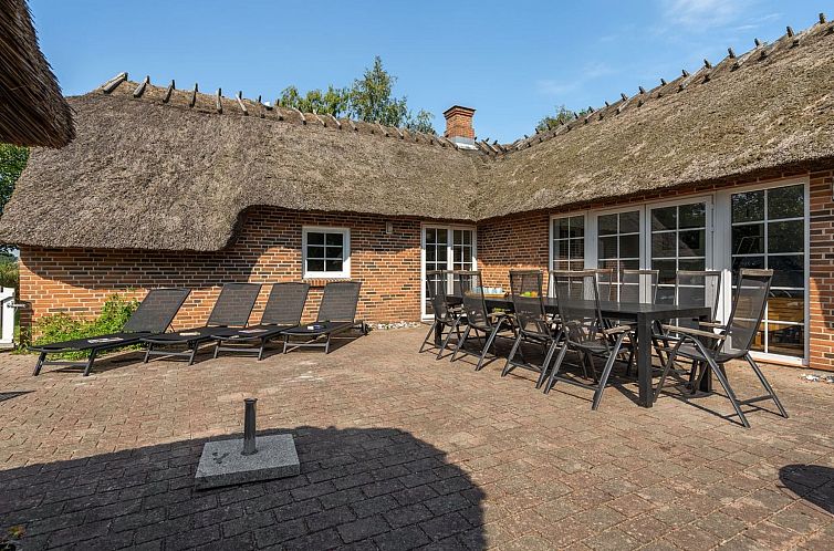 Vakantiehuis "Taralyn" - 1.3km from the sea