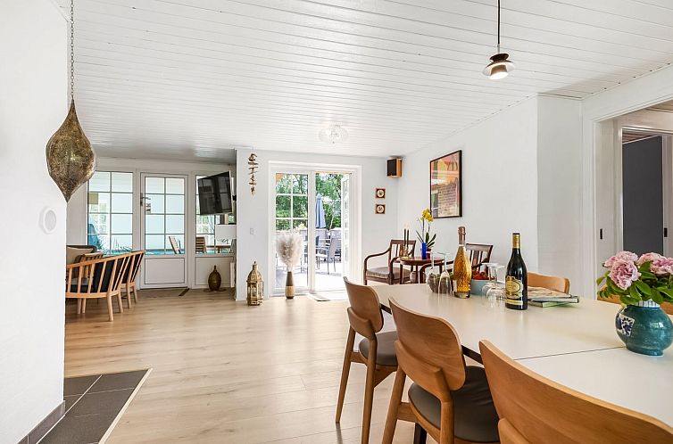 Vakantiehuis "Taralyn" - 1.3km from the sea