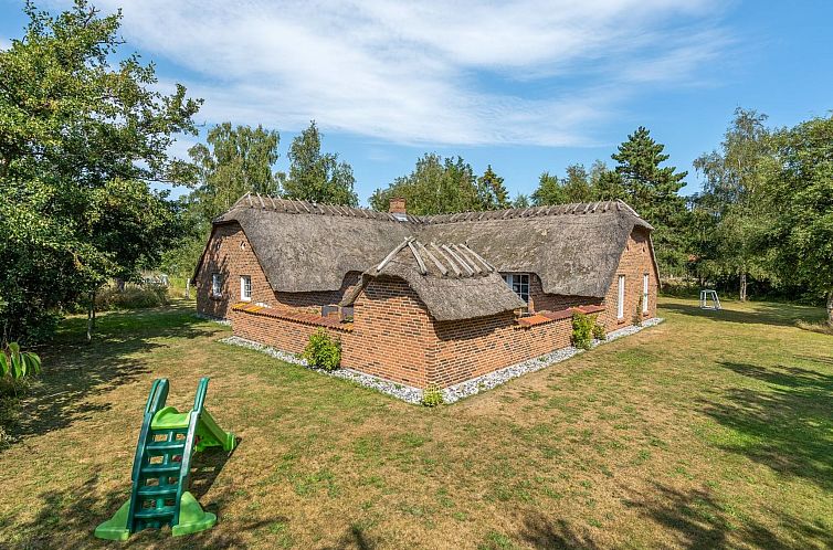 Vakantiehuis "Taralyn" - 1.3km from the sea