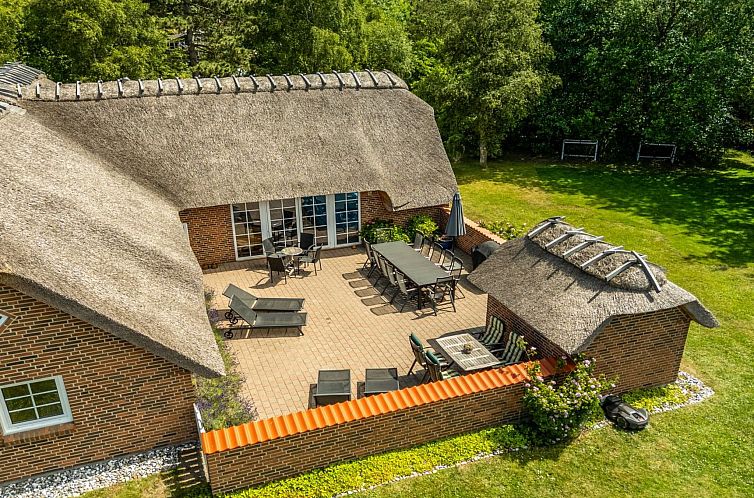 Vakantiehuis "Taralyn" - 1.3km from the sea