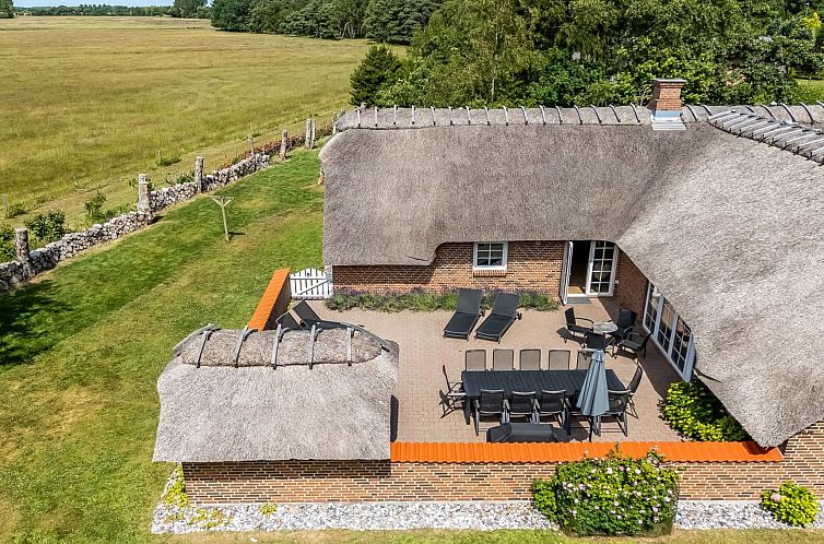 Vakantiehuis "Taralyn" - 1.3km from the sea