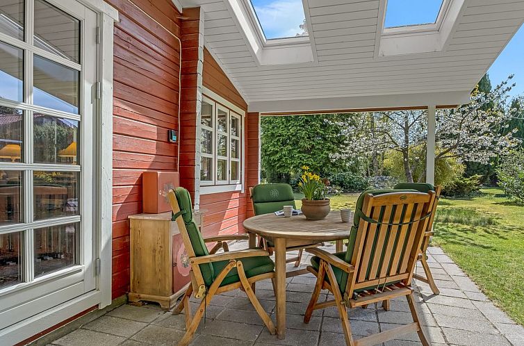 Vakantiehuis "Berit" - 700m from the sea