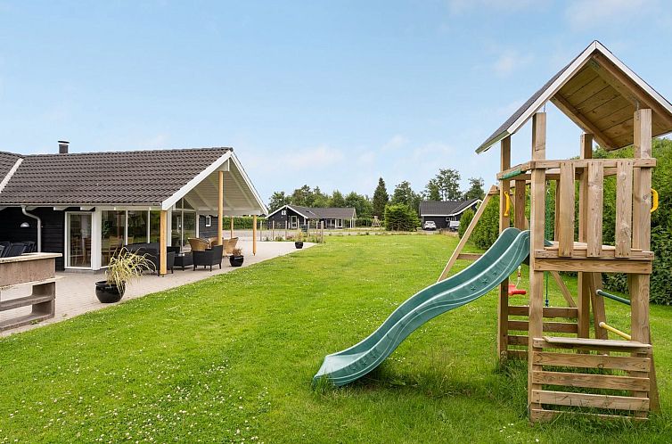 Vakantiehuis "Harek" - 800m from the sea