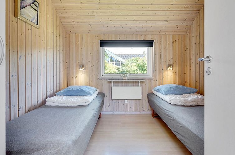 Vakantiehuis "Harek" - 800m from the sea