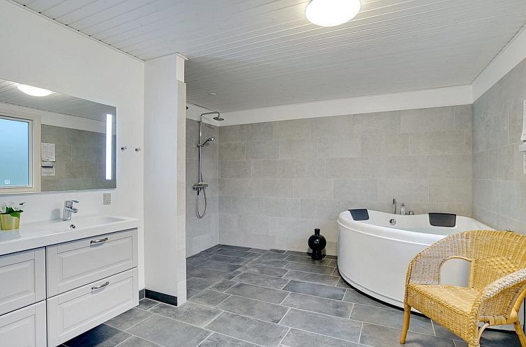 Vakantiehuis "Ingalil" - 650m from the sea