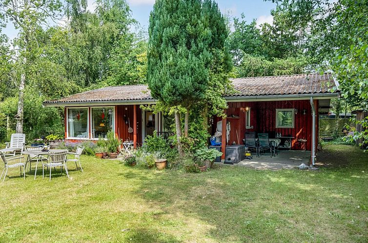 Vakantiehuis "Naili" - 750m from the sea
