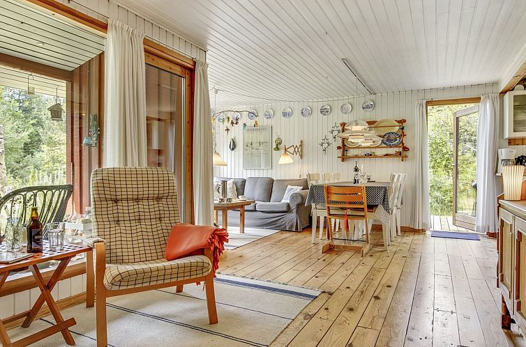 Vakantiehuis "Naili" - 750m from the sea