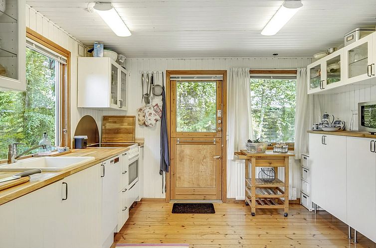 Vakantiehuis "Naili" - 750m from the sea