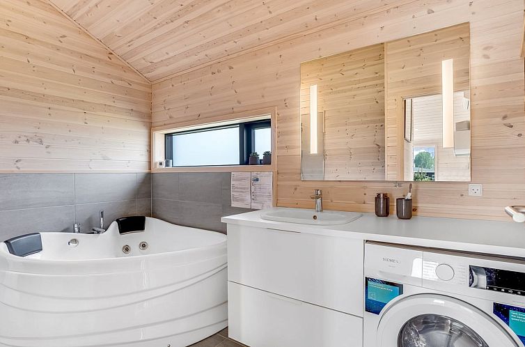 Vakantiehuis "Edite" - 900m from the sea