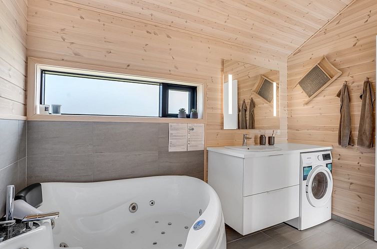 Vakantiehuis "Edite" - 900m from the sea