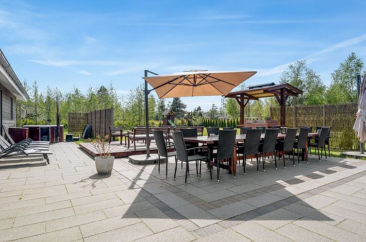 Vakantiehuis "Ronia" - 900m from the sea