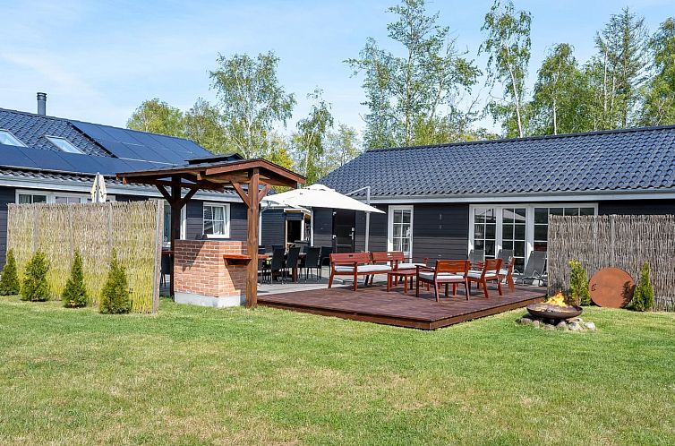 Vakantiehuis "Ronia" - 900m from the sea