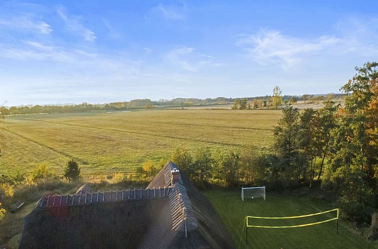 Vakantiehuis "Krok" - 1.2km from the sea