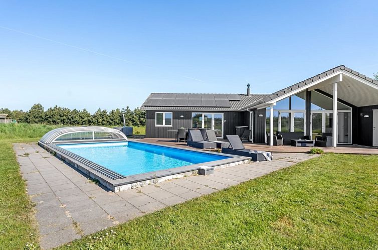 Vakantiehuis "Kiersten" - 800m from the sea