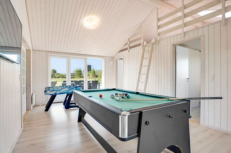 Vakantiehuis "Kiersten" - 800m from the sea