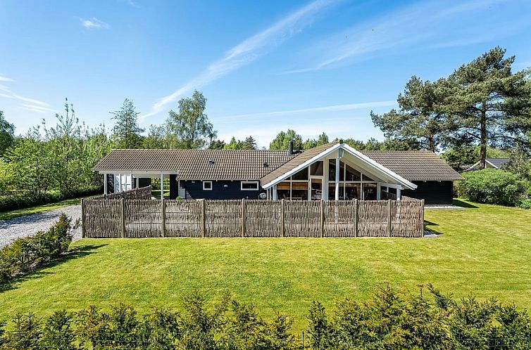 Vakantiehuis "Gudlaug" - 1km from the sea