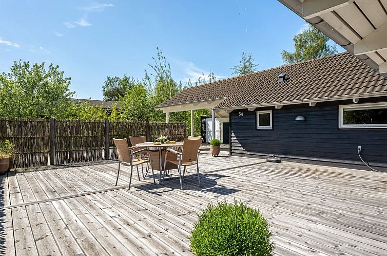 Vakantiehuis "Gudlaug" - 1km from the sea