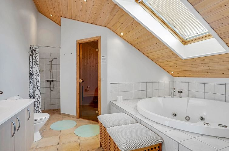 Vakantiehuis "Gudlaug" - 1km from the sea