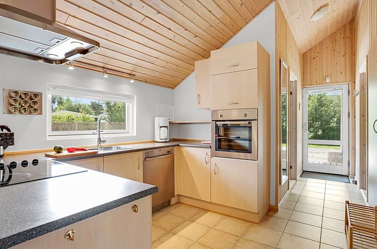 Vakantiehuis "Gudlaug" - 1km from the sea