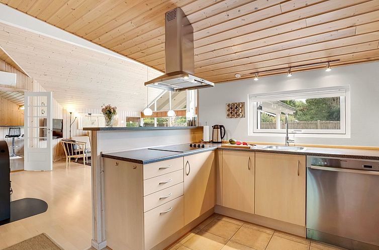 Vakantiehuis "Gudlaug" - 1km from the sea