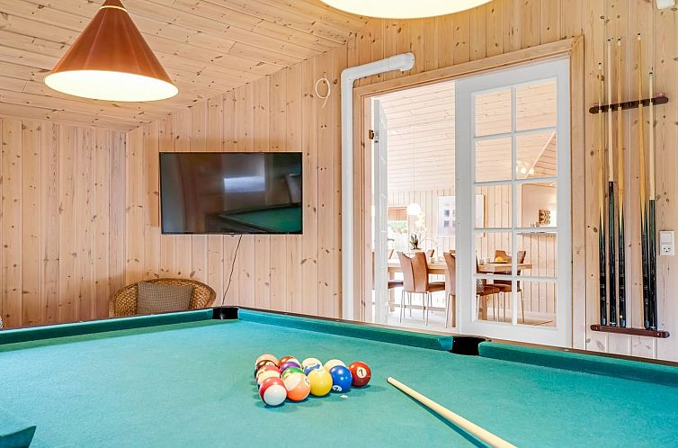 Vakantiehuis "Gudlaug" - 1km from the sea
