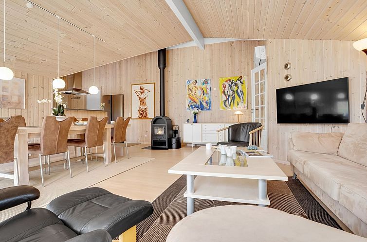 Vakantiehuis "Gudlaug" - 1km from the sea