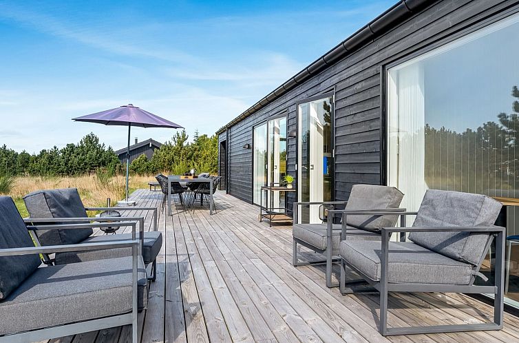 Vakantiehuis "Jale" - 900m from the sea