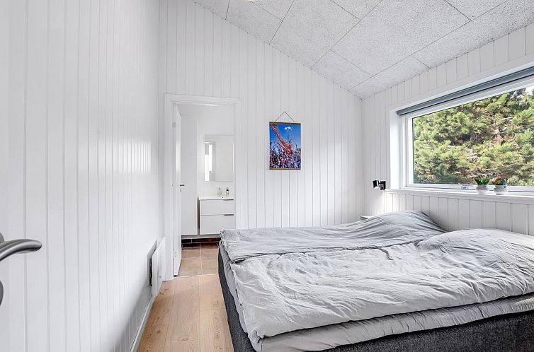 Vakantiehuis "Jale" - 900m from the sea