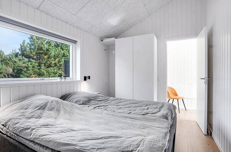 Vakantiehuis "Jale" - 900m from the sea