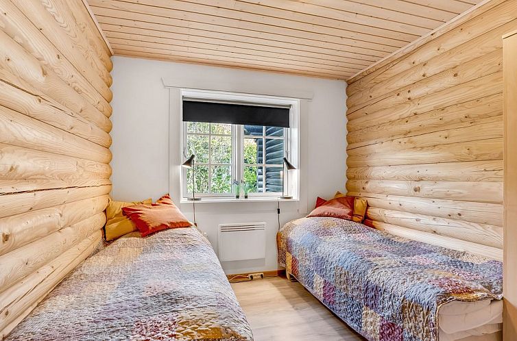 Vakantiehuis "Edzard" - 900m from the sea