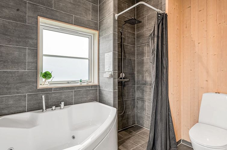 Vakantiehuis "Bernadine" - 500m from the sea