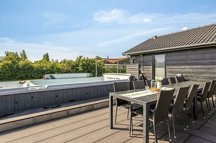 Vakantiehuis "Bernadine" - 500m from the sea