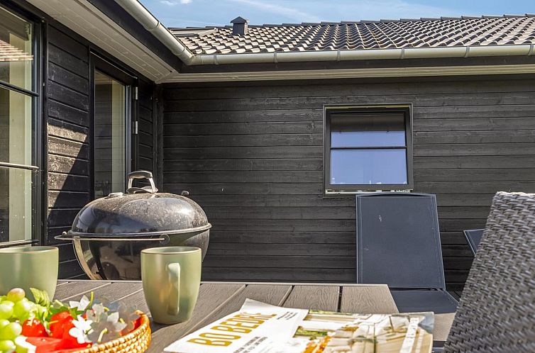 Vakantiehuis "Bernadine" - 500m from the sea