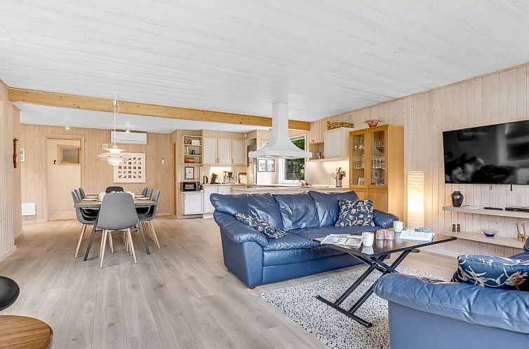 Vakantiehuis "Dali" - 200m from the sea