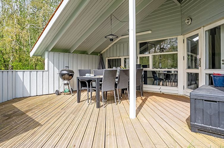 Vakantiehuis "Bjart" - 1.5km from the sea