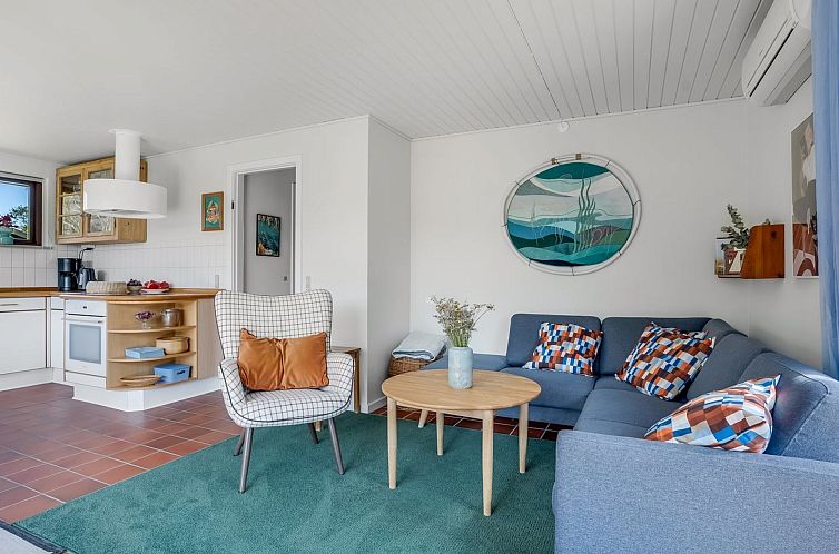 Vakantiehuis "Tjerk" - 900m from the sea