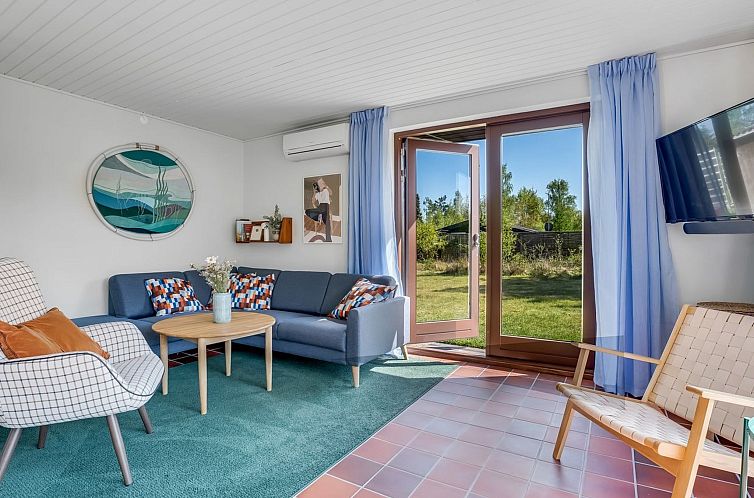 Vakantiehuis "Tjerk" - 900m from the sea