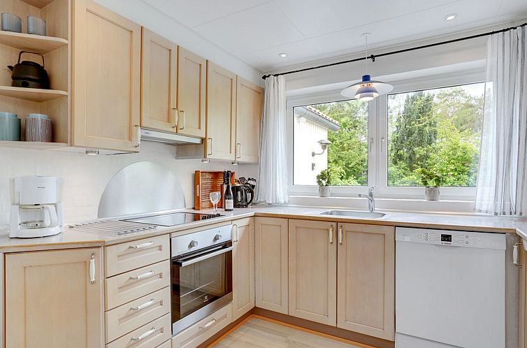 Vakantiehuis "Marjukka" - 10m from the sea