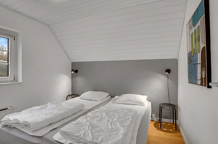 Vakantiehuis "Tara" - 900m from the sea