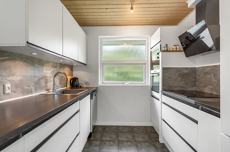 Vakantiehuis "Erna" - 900m from the sea