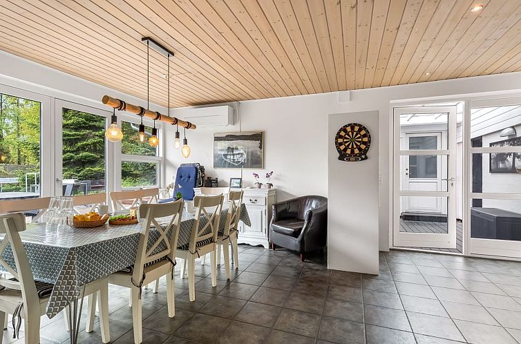 Vakantiehuis "Erna" - 900m from the sea