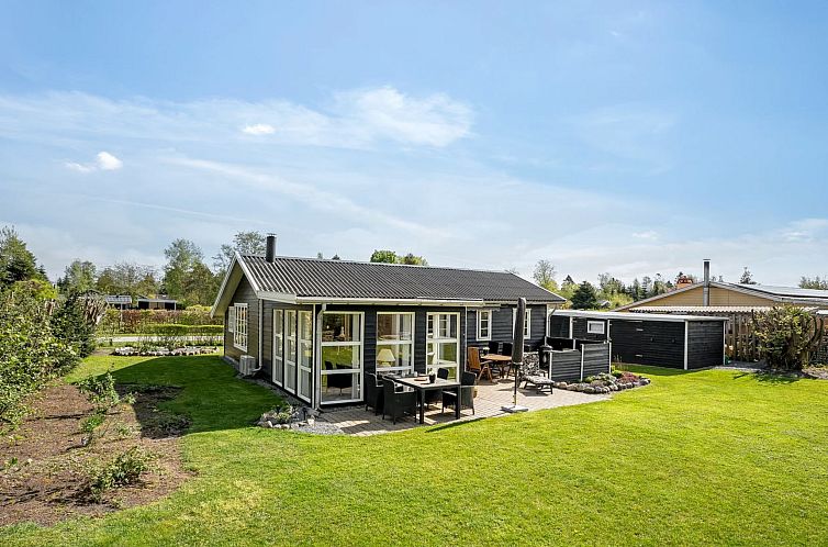 Vakantiehuis "Dania" - 500m from the sea