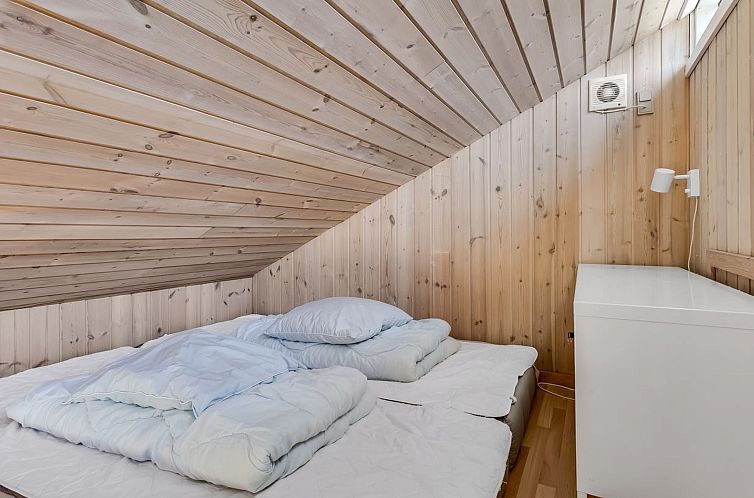 Vakantiehuis "Rustam" - 600m from the sea