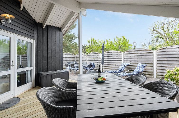 Vakantiehuis "Hithin" - 800m from the sea