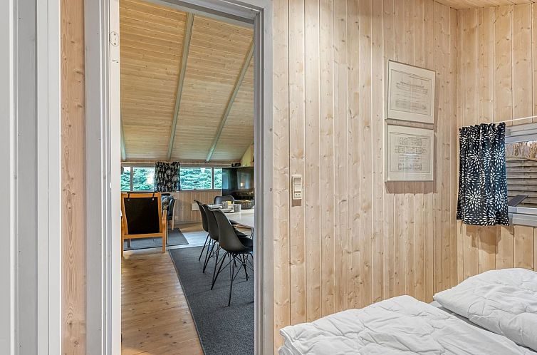 Vakantiehuis "Hithin" - 800m from the sea