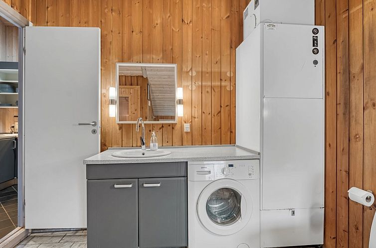 Vakantiehuis "Hithin" - 800m from the sea