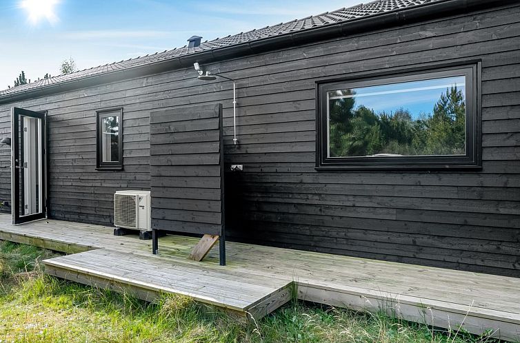 Vakantiehuis "Jale" - 900m from the sea