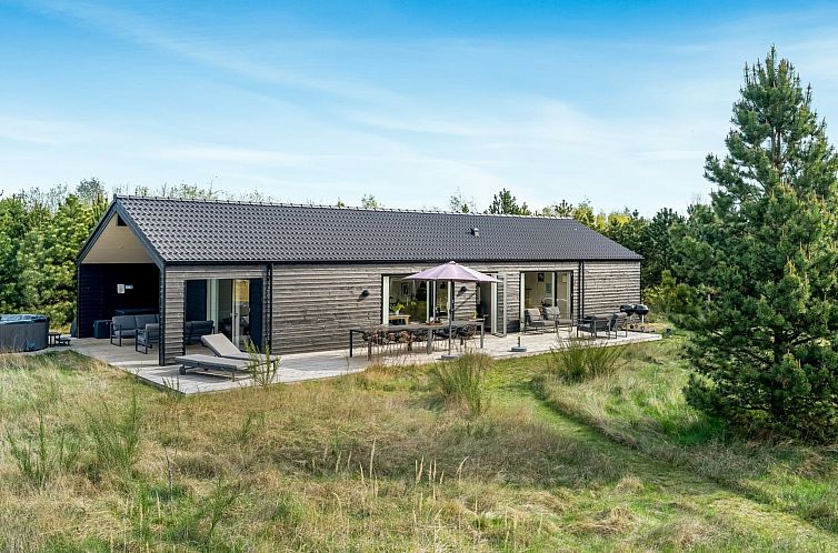 Vakantiehuis "Jale" - 900m from the sea