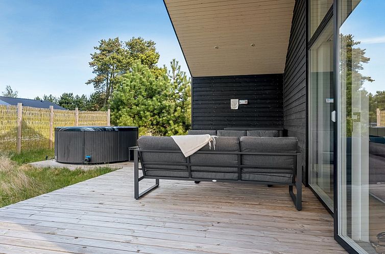 Vakantiehuis "Jale" - 900m from the sea