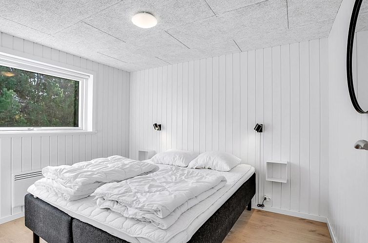 Vakantiehuis "Jale" - 900m from the sea